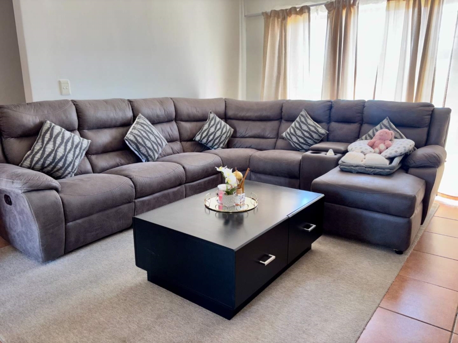 2 Bedroom Property for Sale in Fairview Golf Estate Western Cape